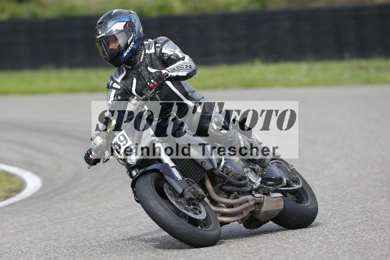 /Archiv-2025/53 16.09.2025 Track Day Domi Aegerter ADR/Gruppe gelb/89